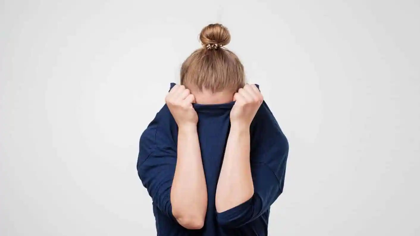 parler de sa phobie a ses proches : peur d'être jugé Phobie : la peur du regard des autres